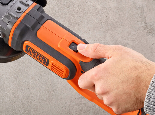 Шліфмашина кутова - болгарка акумуляторна BLACK+DECKER BCG720N фото 3