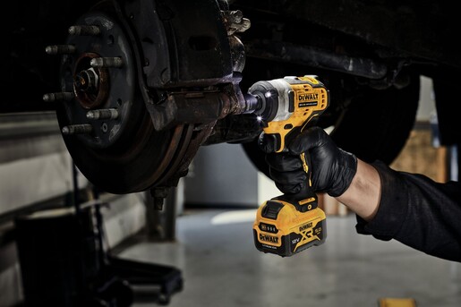 Гайковерт ударний акумуляторний безщітковий DeWALT DCF901P1 фото 4