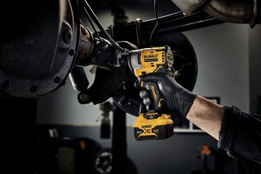 Гайковерт ударний акумуляторний безщітковий DeWALT DCF901P1 фото 5