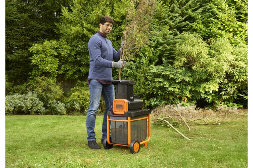 Подрібнювач садовий BLACK+DECKER BEGAS5800 фото 2