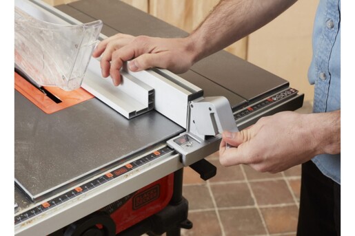 Пила настільна мережева BLACK+DECKER BES720 фото 4