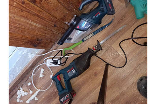 Ножівка акумуляторна Bosch GSA 18 V-LI, акб GBA 18V 4 Ah (0615990L6H) фото 4