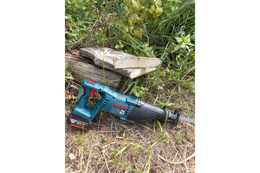Ножівка акумуляторна Bosch GSA 18 V-LI, акб GBA 18V 4 Ah (0615990L6H) фото 5