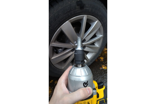 Гайковерт акумуляторний безщітковий DeWALT DCF899HNT фото 3