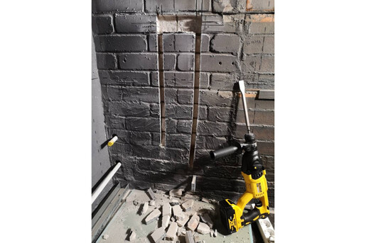Перфоратор акумуляторний DeWALT DCH133M1 фото 4