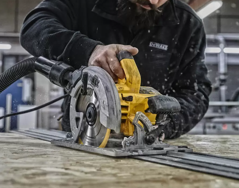 Пила циркулярна ручна (дискова пилка) DeWalt DWE576K фото 5