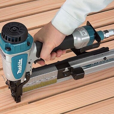 Пневматичний цвяхів Makita AT2550A фото 3