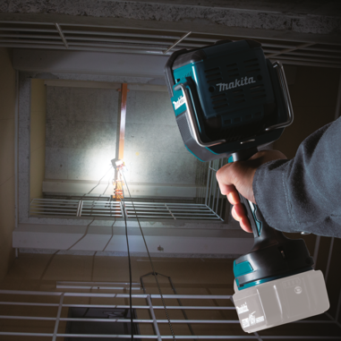 Акумуляторний ліхтар-прожектор Makita DEBDML812 фото 3