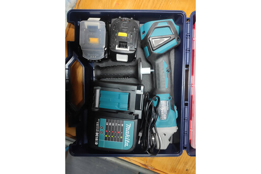 Акумуляторна болгарка Makita DGA511RTE фото 2