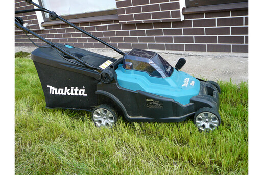 Акумуляторна газонокосарка Makita DLM432CT2 фото 4