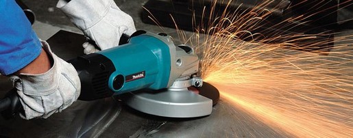 Кутова шліфувальна машина Болгарка Makita GA7020SF фото 2