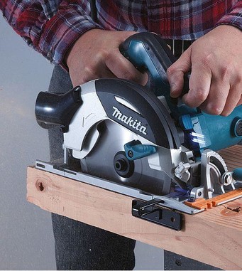Дискова пилка (циркулярка ручна) Makita HS6101 фото 2