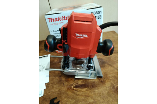 Фрезер Makita M3601 фото 4