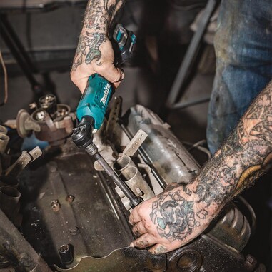 Кутовий акумуляторний гайковерт (гайковий ключ) Makita WR100DZ фото 5